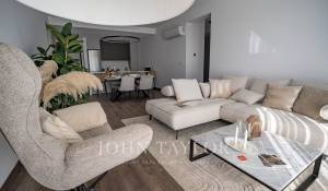 Nově ve výstavbě Penthouse Mouttagiaka