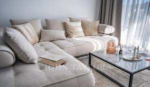 Nově ve výstavbě Penthouse Mouttagiaka