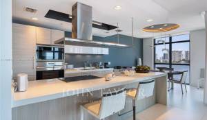 Prodej Byt North Miami Beach