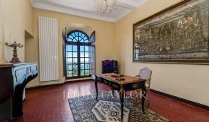 Prodej hrad Aiguines