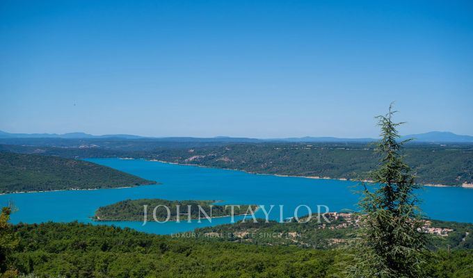 Prodej hrad Aiguines