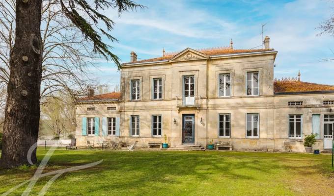 Prodej hrad Bordeaux