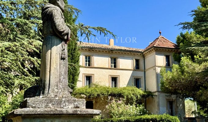 Prodej hrad Gordes