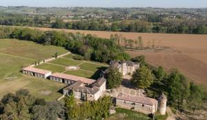 Prodej hrad Langon