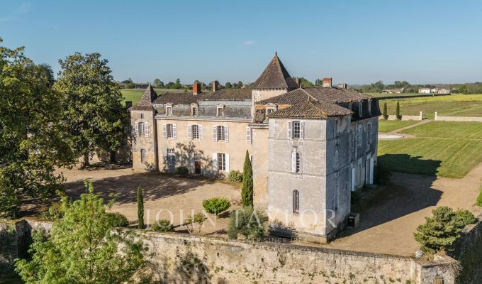 Prodej hrad Langon