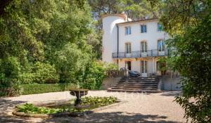 Prodej hrad Lorgues