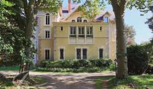 Prodej hrad Saint-Julien-Molin-Molette