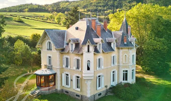 Prodej hrad Saint-Julien-Molin-Molette