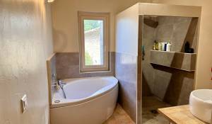 Prodej hrad Saint-Saturnin-lès-Apt