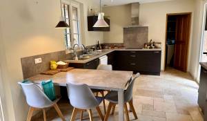 Prodej hrad Saint-Saturnin-lès-Apt