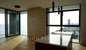 Prodej Servisní byt Agios Tychonas