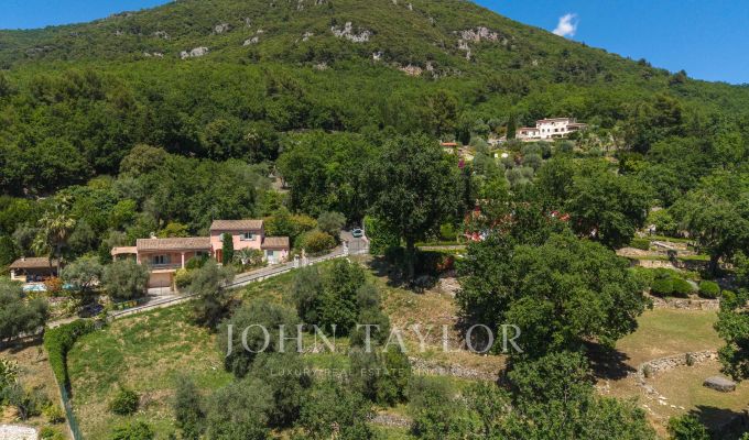 Prodej Stavební pozemky Tourrettes-sur-Loup
