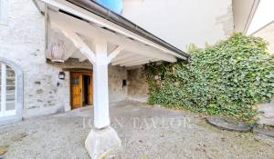 Prodej Vesnický dům Chéserex