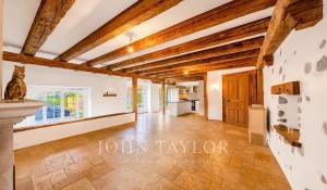 Prodej Vesnický dům Chéserex