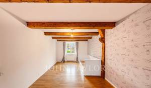 Prodej Vesnický dům Chéserex