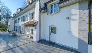 Prodej Vlastnictví Yens