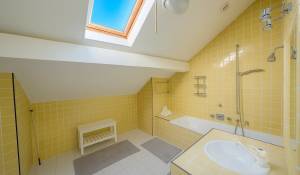 Prodej Vlastnictví Yens