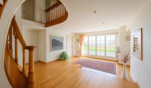 Prodej Vlastnictví Yens