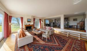 Prodej Vlastnictví Yens