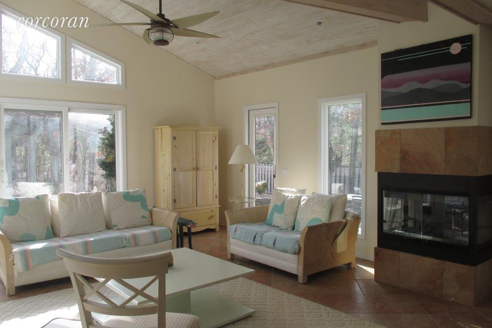 Reklama Pronájem Byt East Hampton (11937) ref:77743