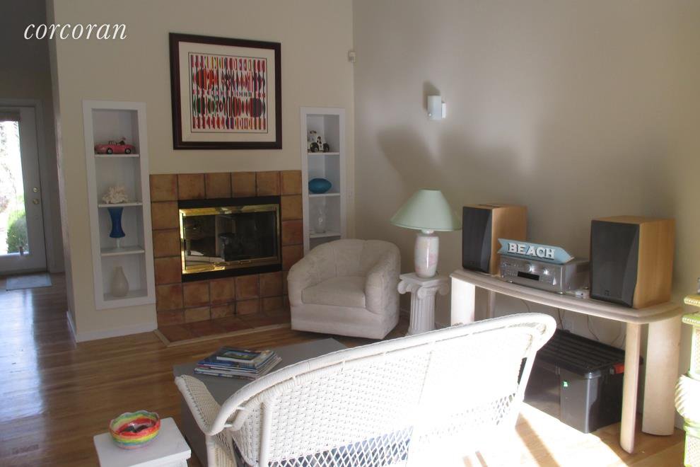 Reklama Pronájem Byt East Hampton (11937) ref:77743