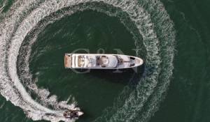 Pronajem Motorová jachta 