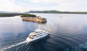 Pronajem Motorová jachta 