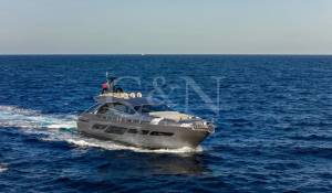 Pronajem Motorová jachta 