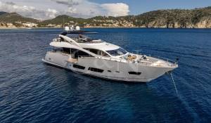 Pronajem Motorová jachta 