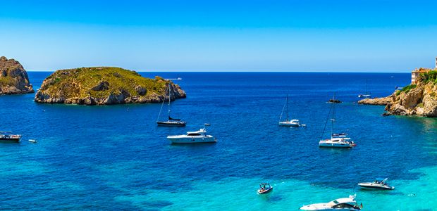 Luxusní realitní kancelár SANTA PONSA