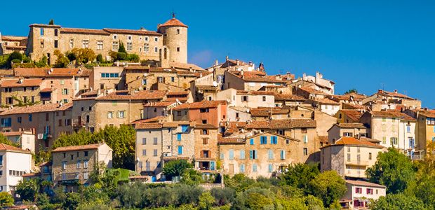 Luxusní realitní kancelár FAYENCE